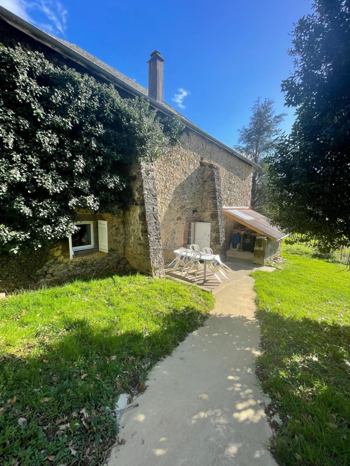 Gite Guiroya Saint-Jean-le-Vieux  Εξωτερικό φωτογραφία