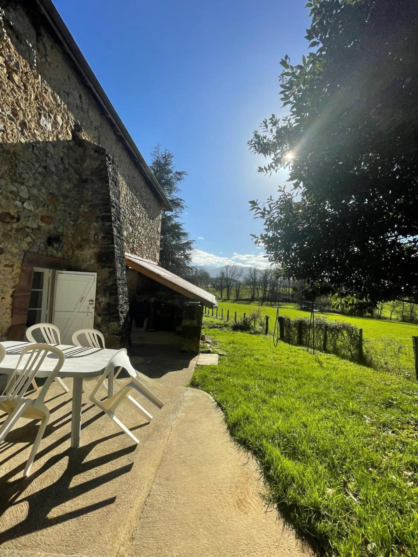 Gite Guiroya Saint-Jean-le-Vieux  Εξωτερικό φωτογραφία